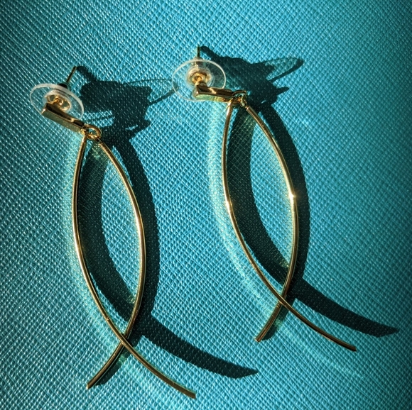 BRAND NEW Stylish Korean S925 Earrings - Picture 1 of 1